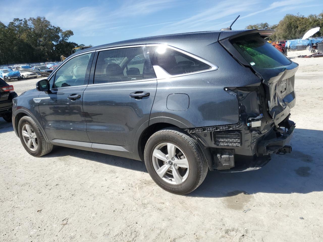 2023 Kia Sorento - Image 2
