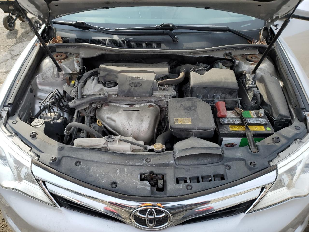 2012 Toyota Camry - Image 11