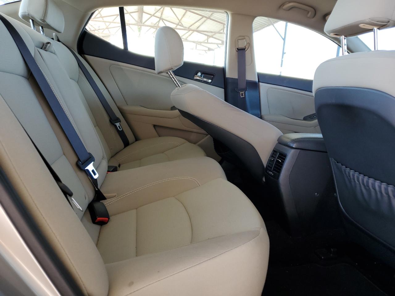 2013 Kia Optima - Image 10