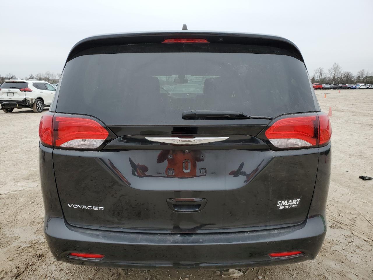 2021 Chrysler Voyager - Image 6