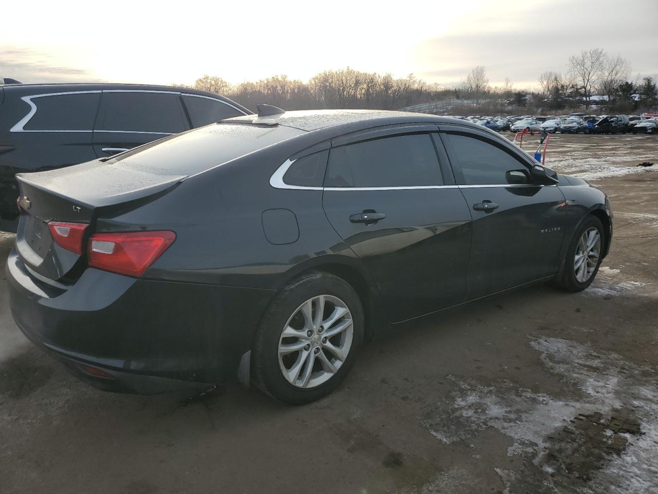 2017 Chevrolet Malibu - Image 3