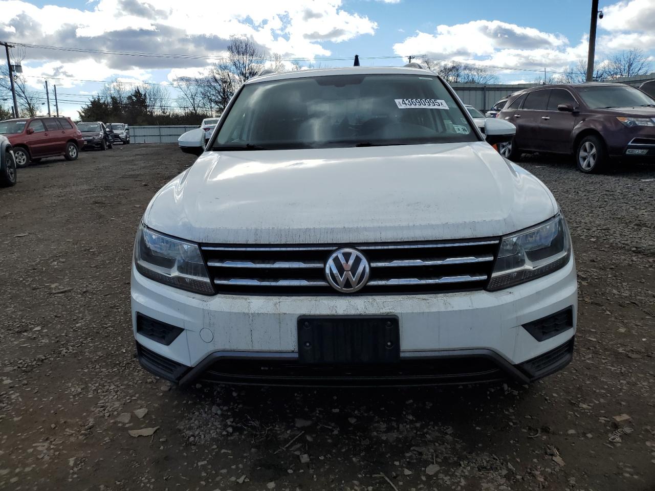 2021 Volkswagen Tiguan - Image 5