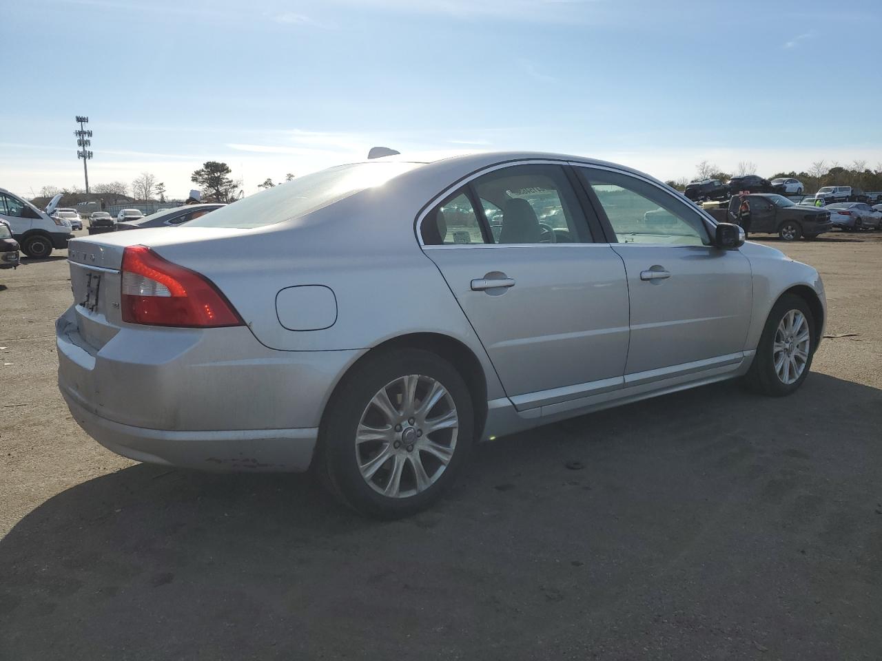 2009 Volvo S80 - Image 3