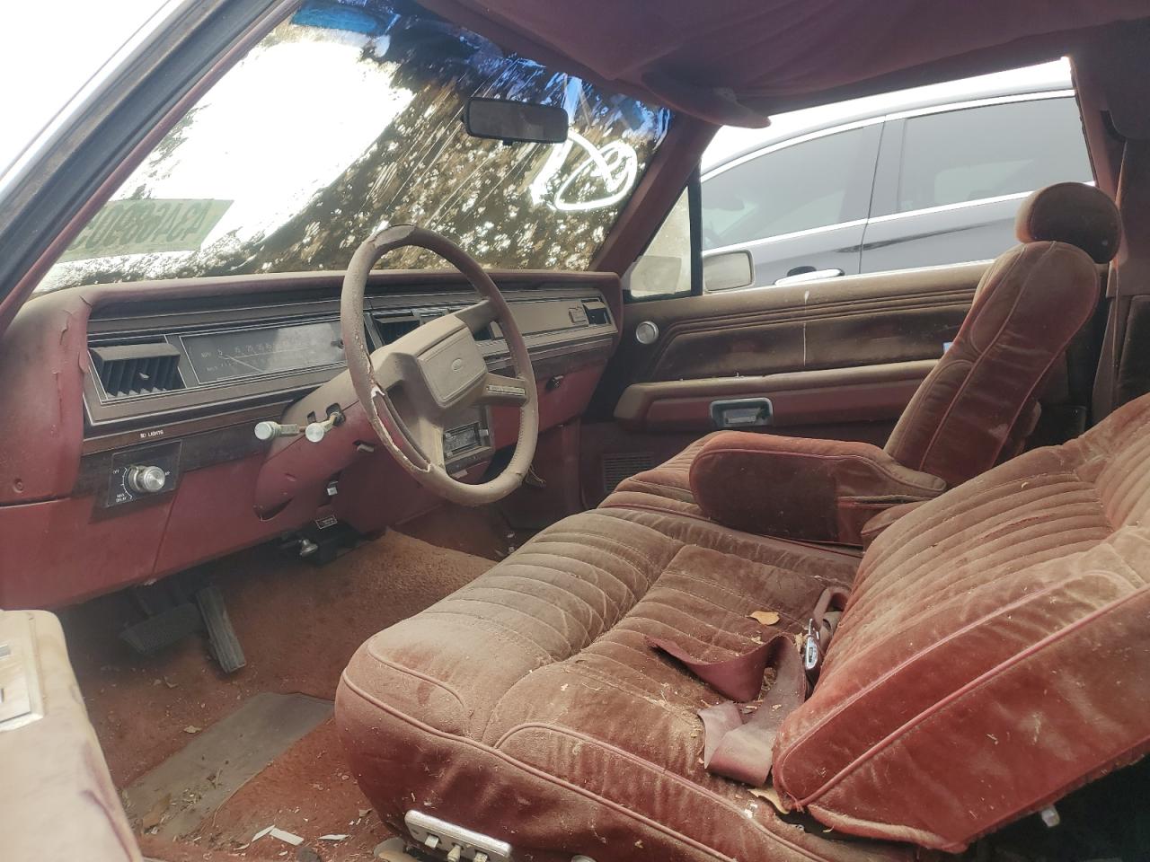 1994 Ford Crown Victoria Lx VIN: 2FALP74W2RX176598 Lot: 55133855