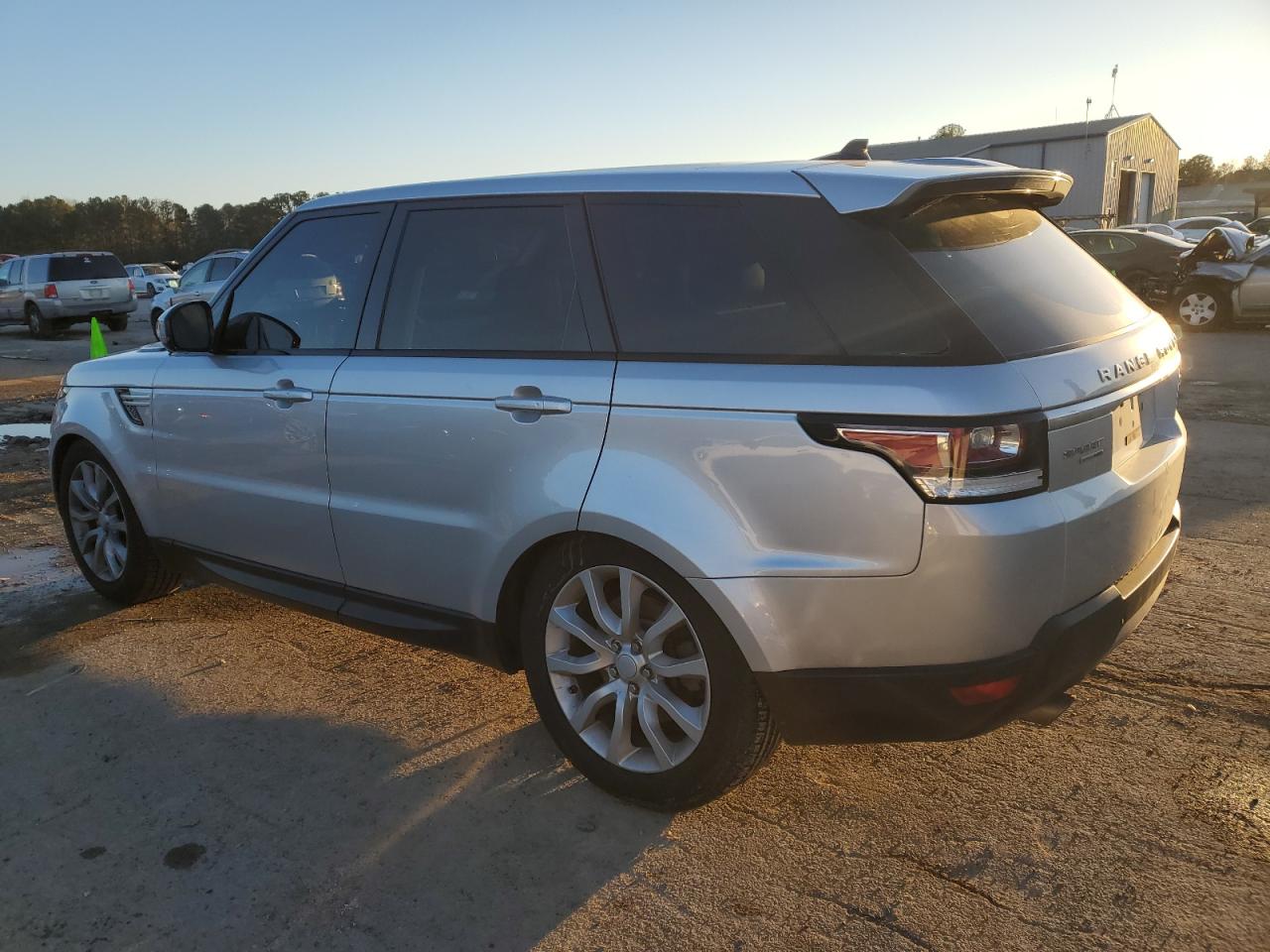 2015 Land Rover Range Rover - Image 2