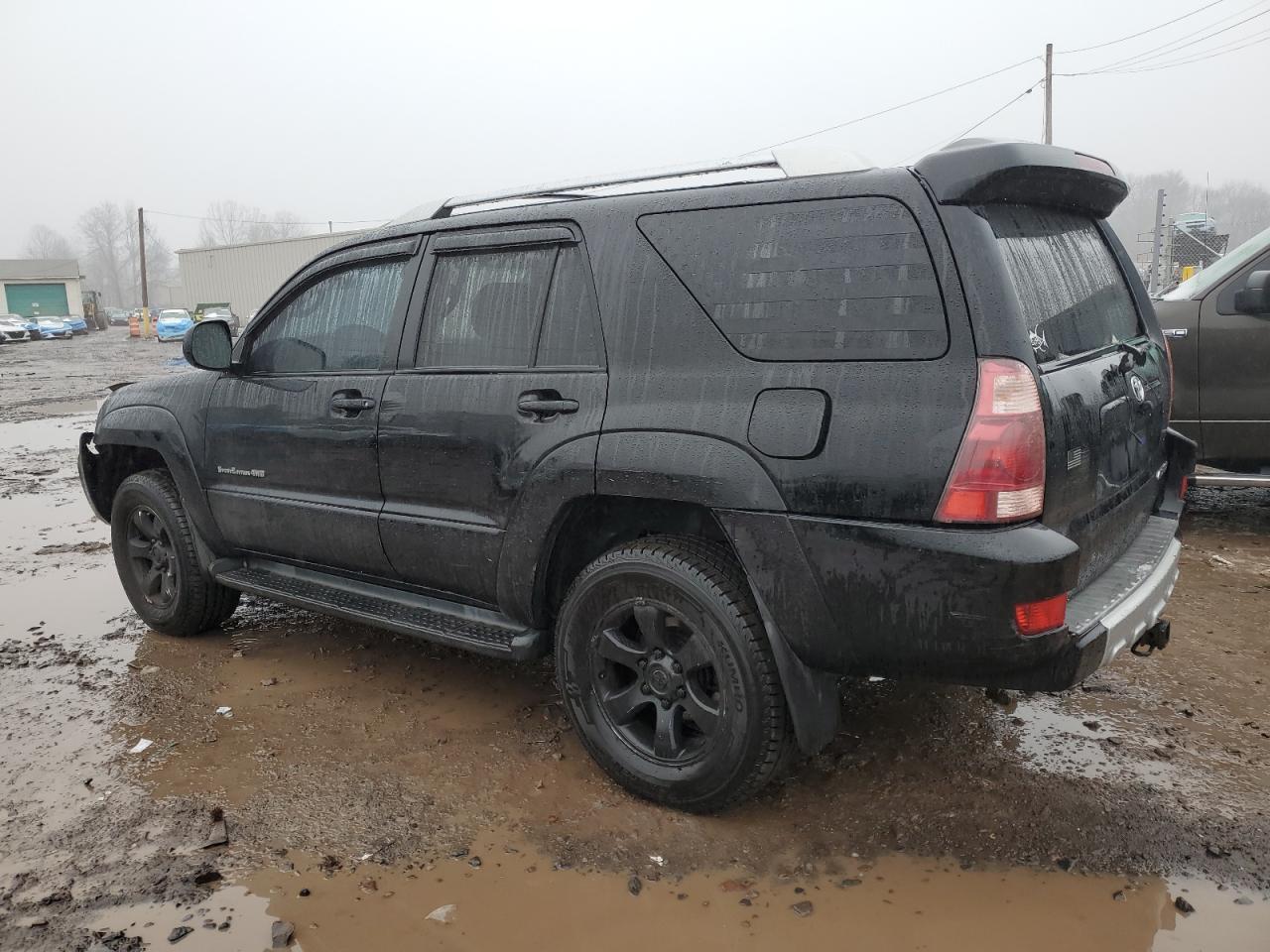 2005 Toyota 4Runner - Image 2