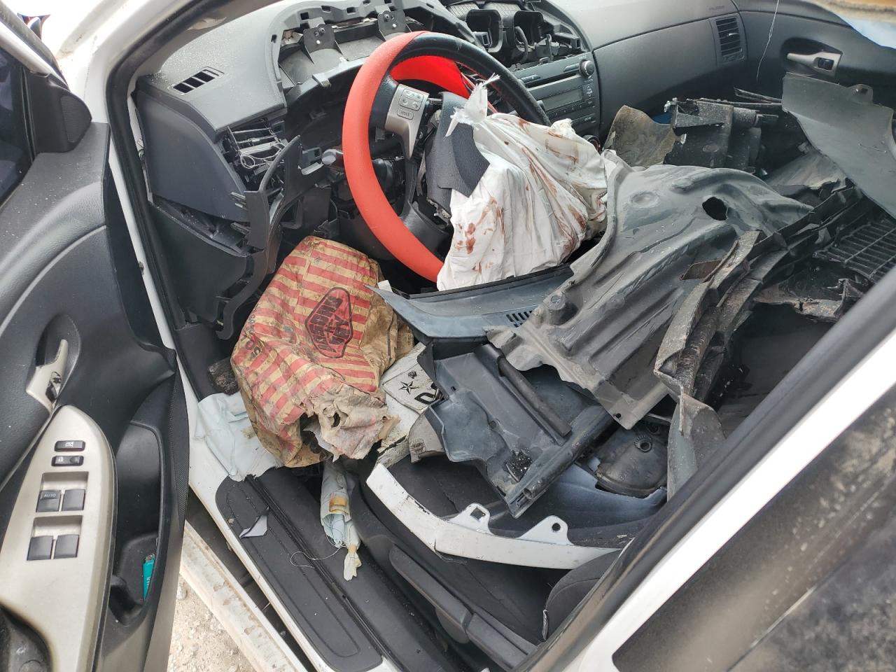 2010 Toyota Corolla - Image 8