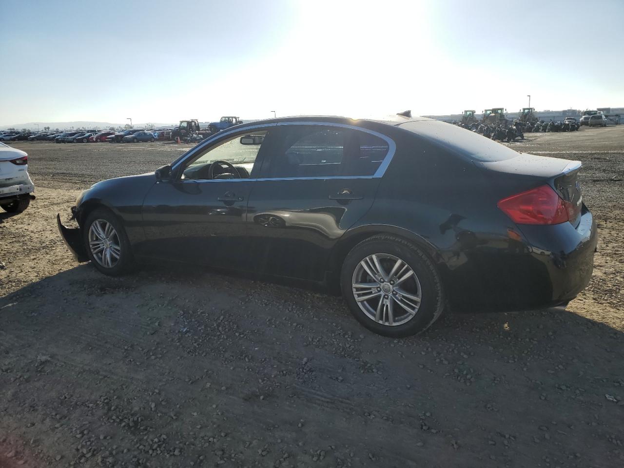 2011 Infiniti G - Image 2