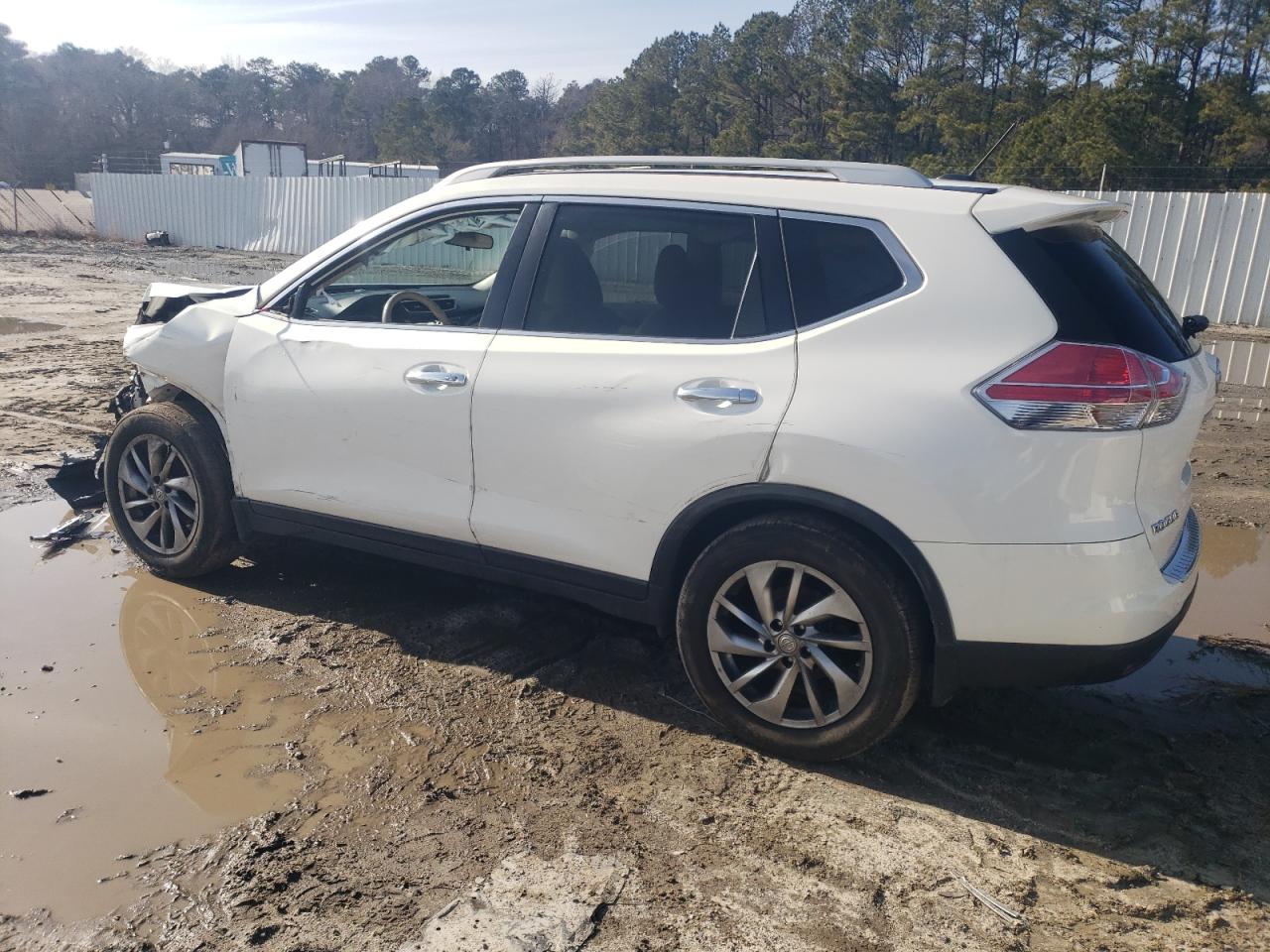 2014 Nissan Rogue - Image 2