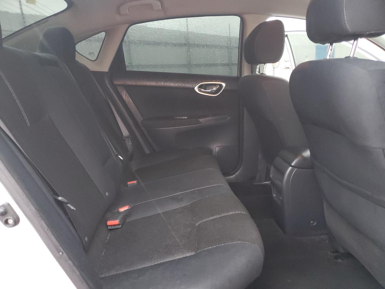 2015 Nissan Sentra - Image 11