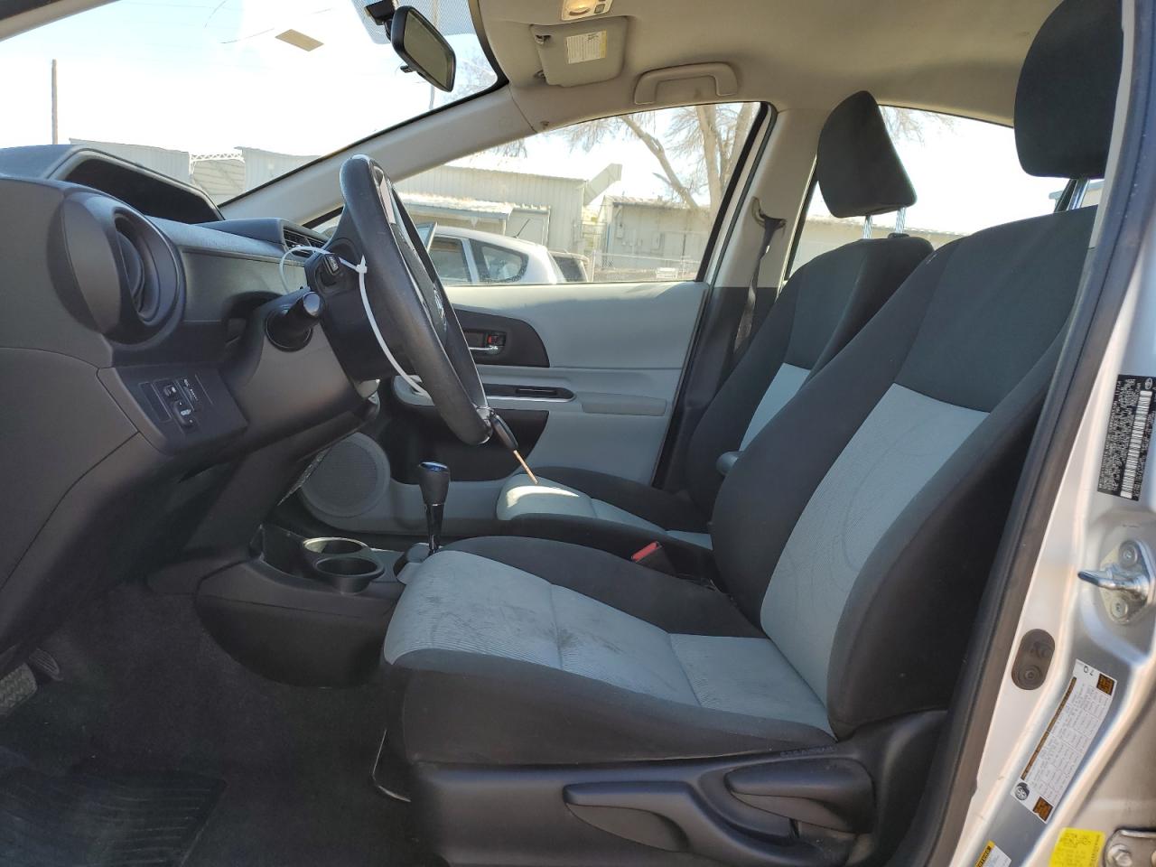 2014 Toyota Prius - Image 7