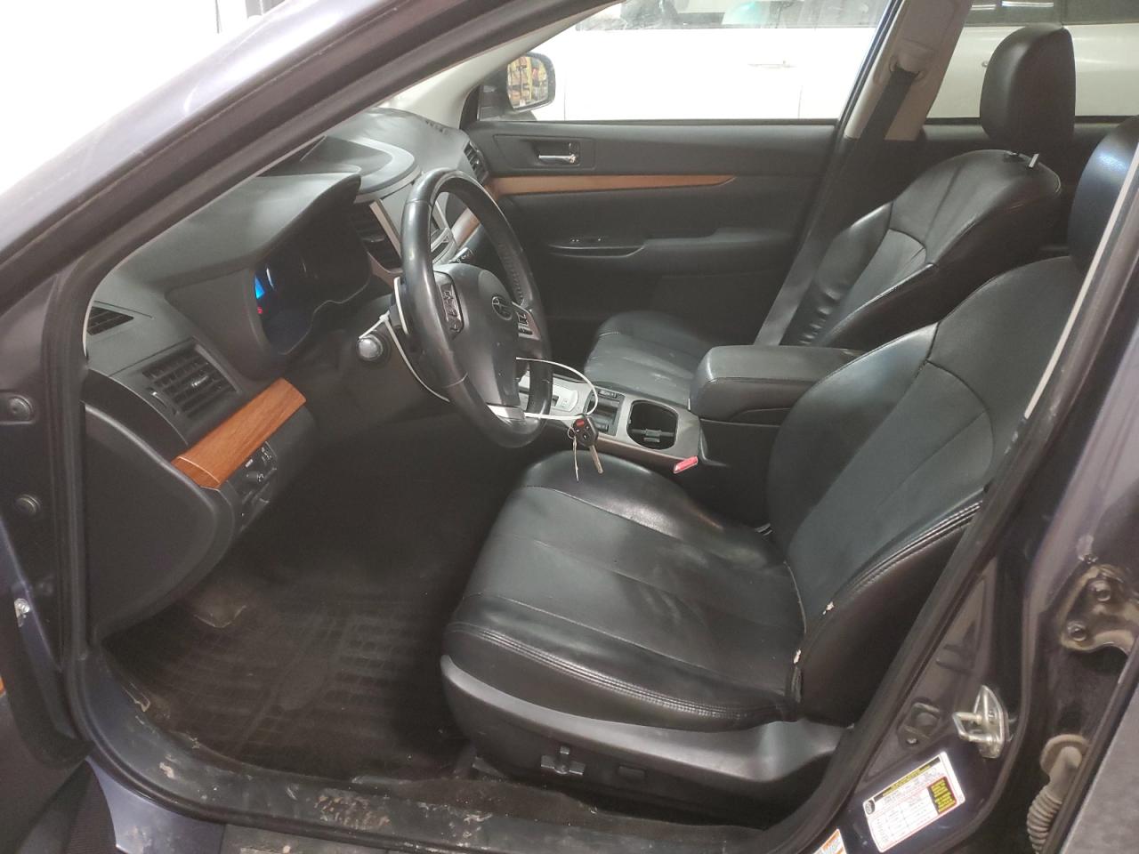 2014 Subaru Outback - Image 7