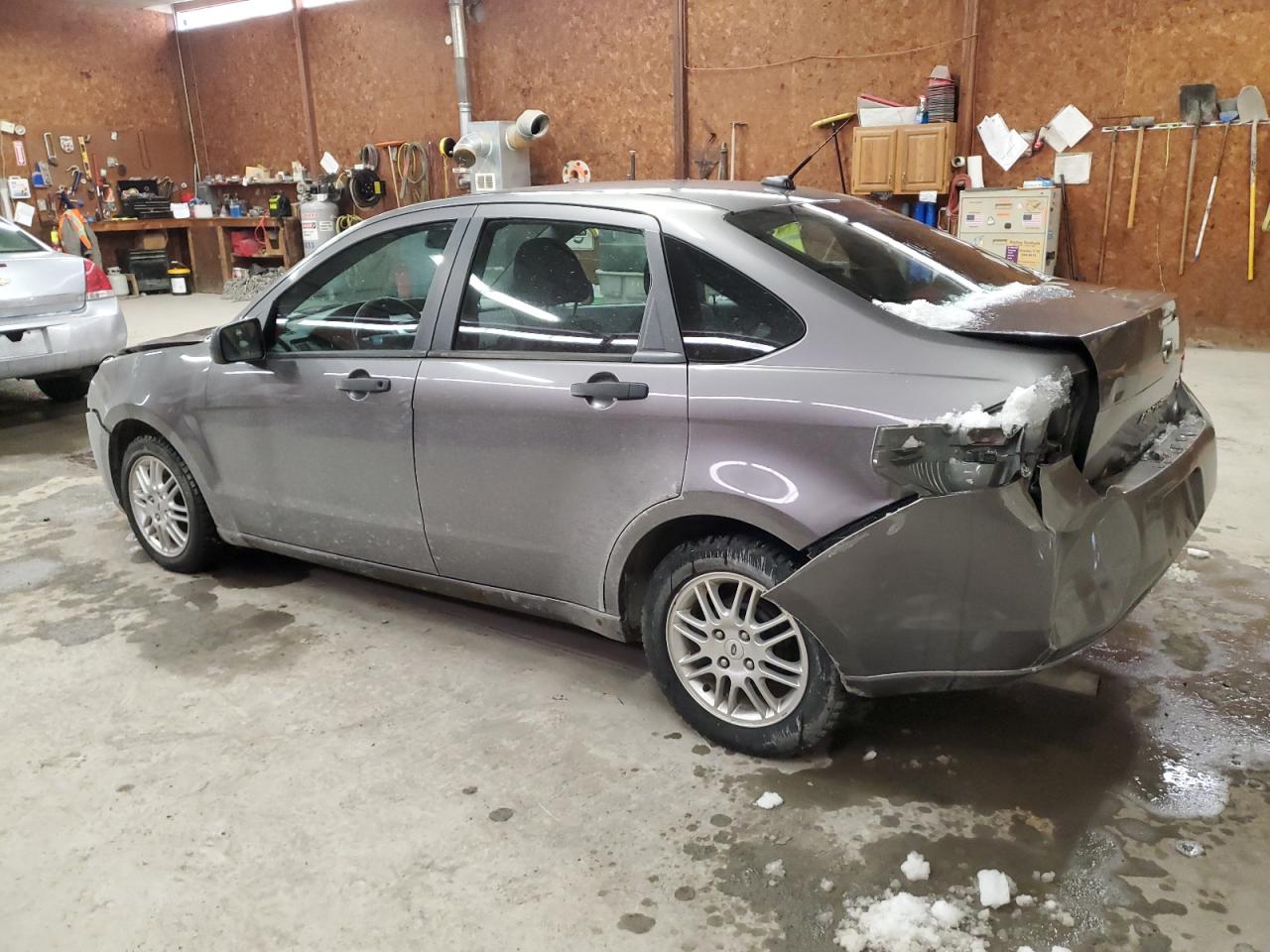 2010 Ford Focus - Image 2