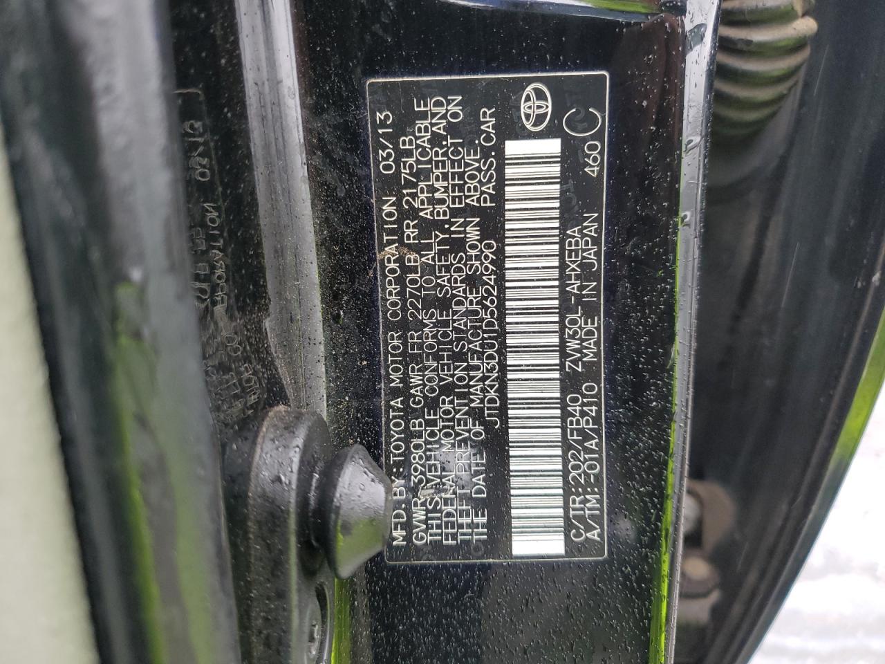 2013 Toyota Prius - Image 12
