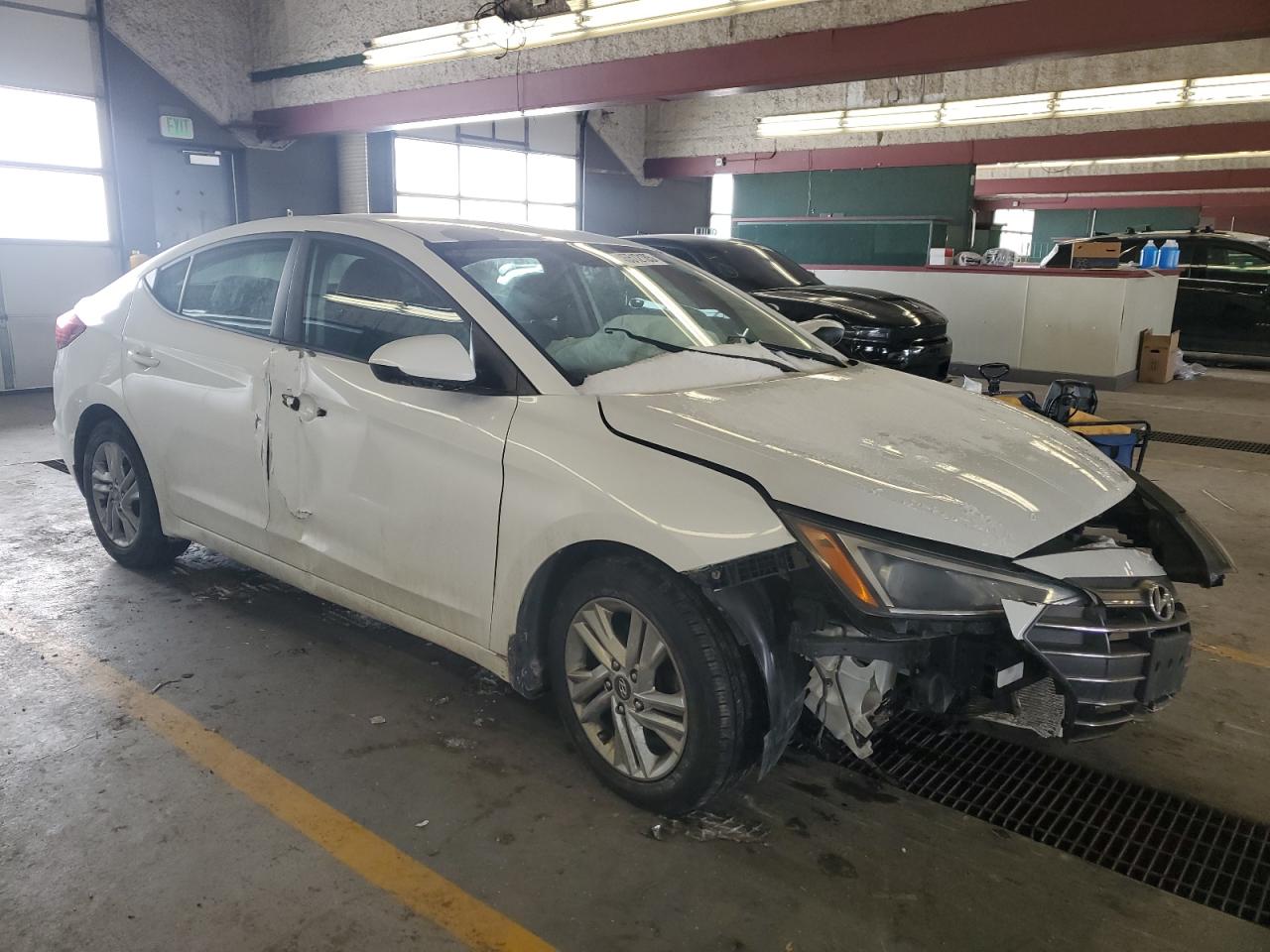 2019 Hyundai Elantra - Image 4