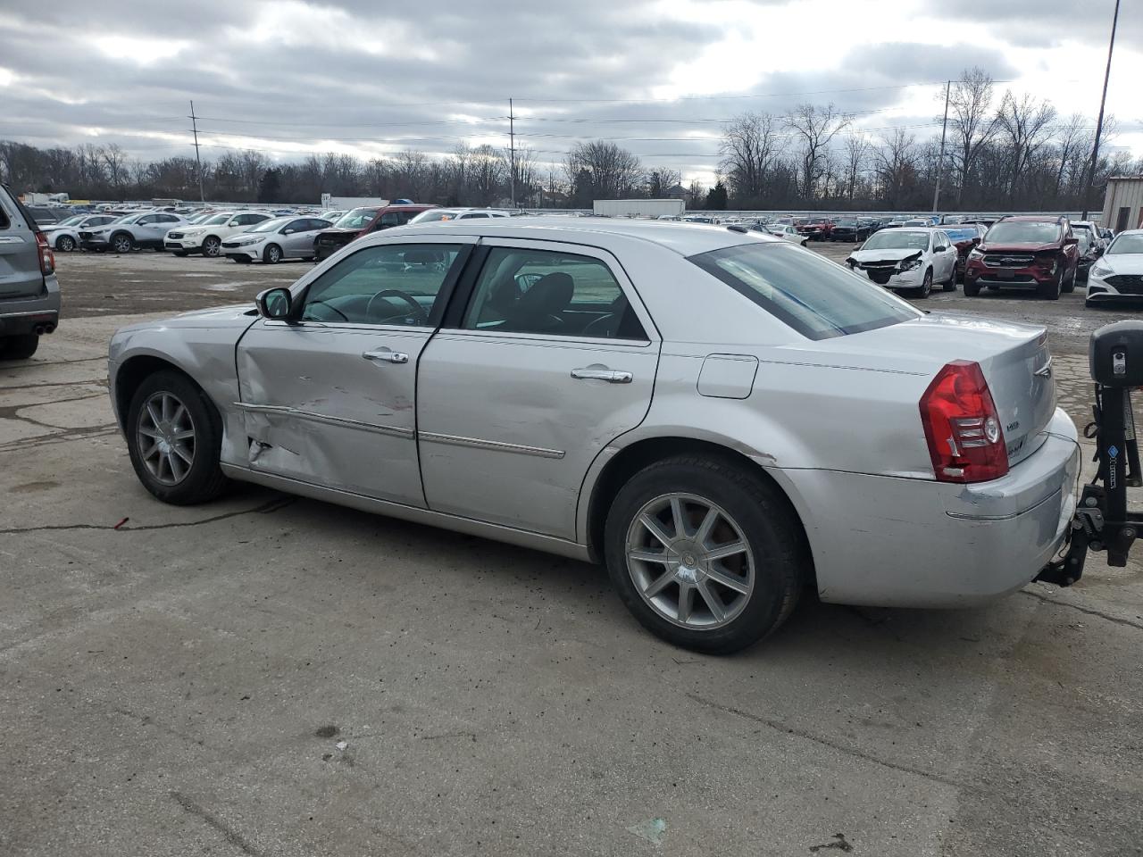 2010 Chrysler 300 - Image 2