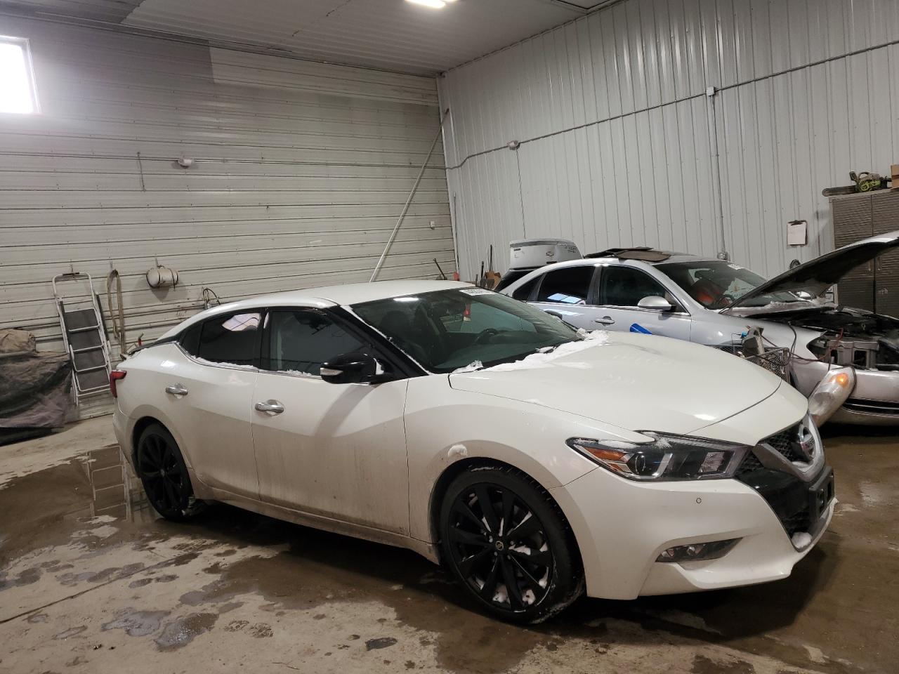 2017 Nissan Maxima - Image 4