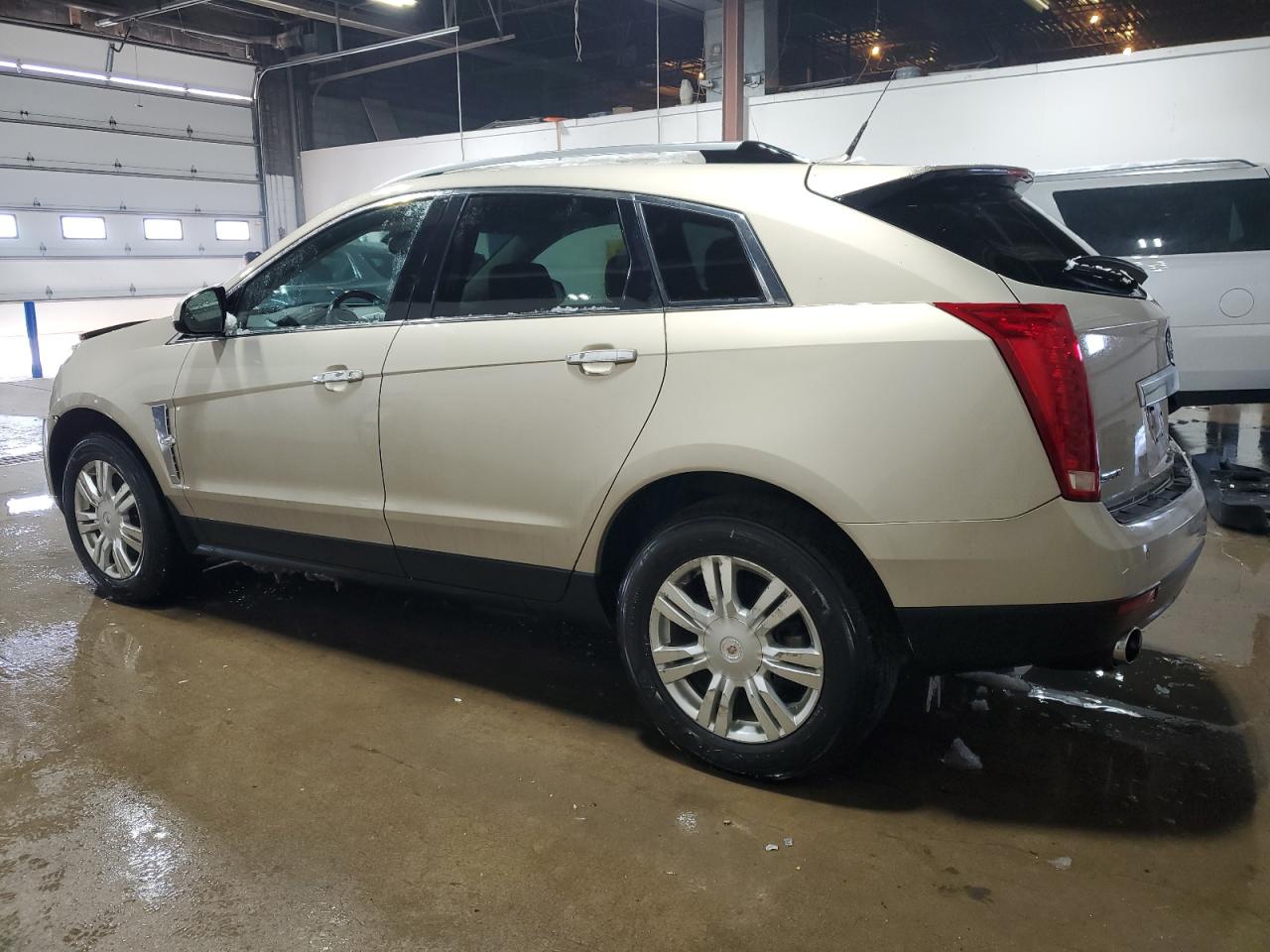 2010 Cadillac SRX - Image 2