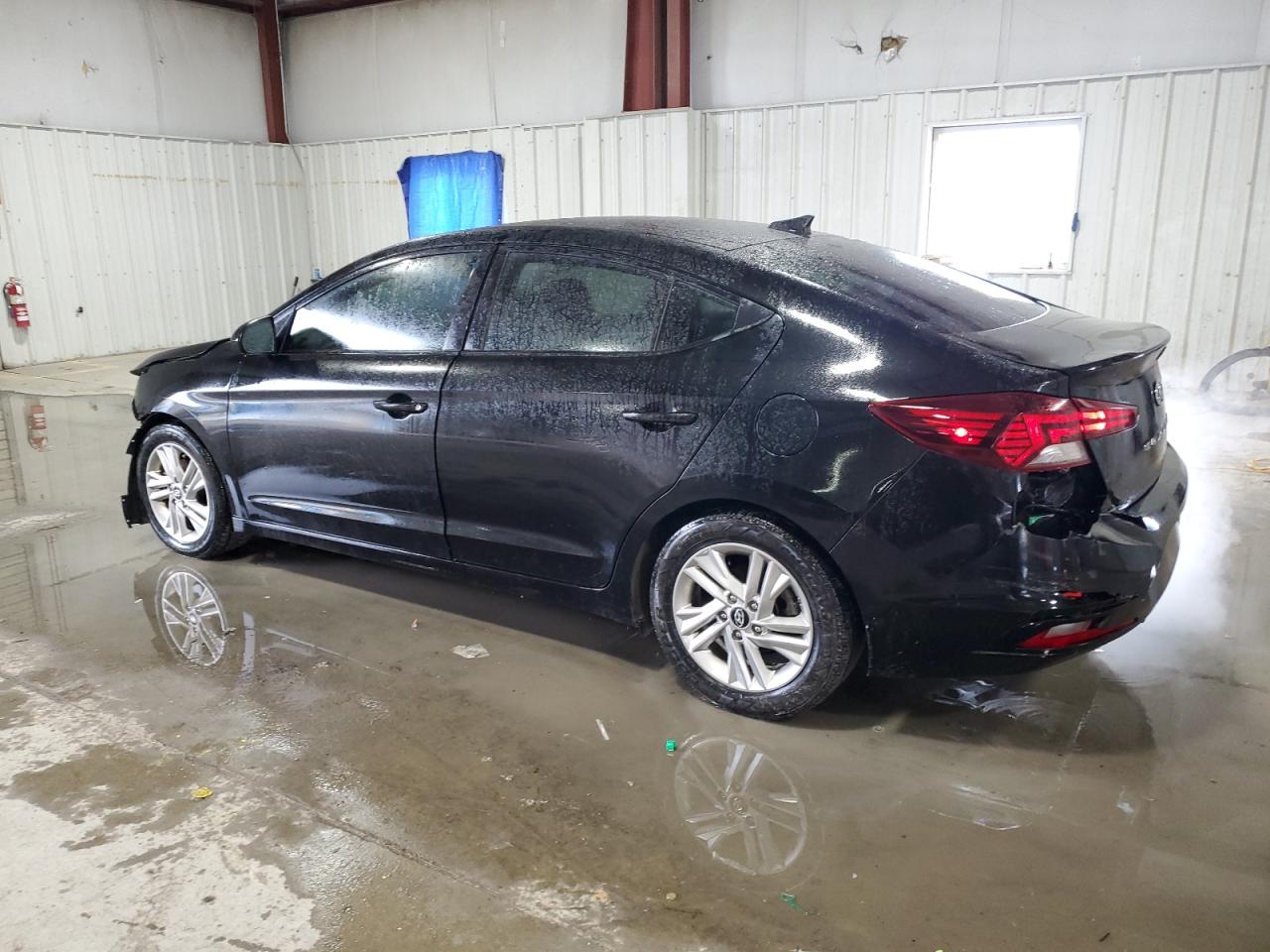 2019 Hyundai Elantra - Image 2