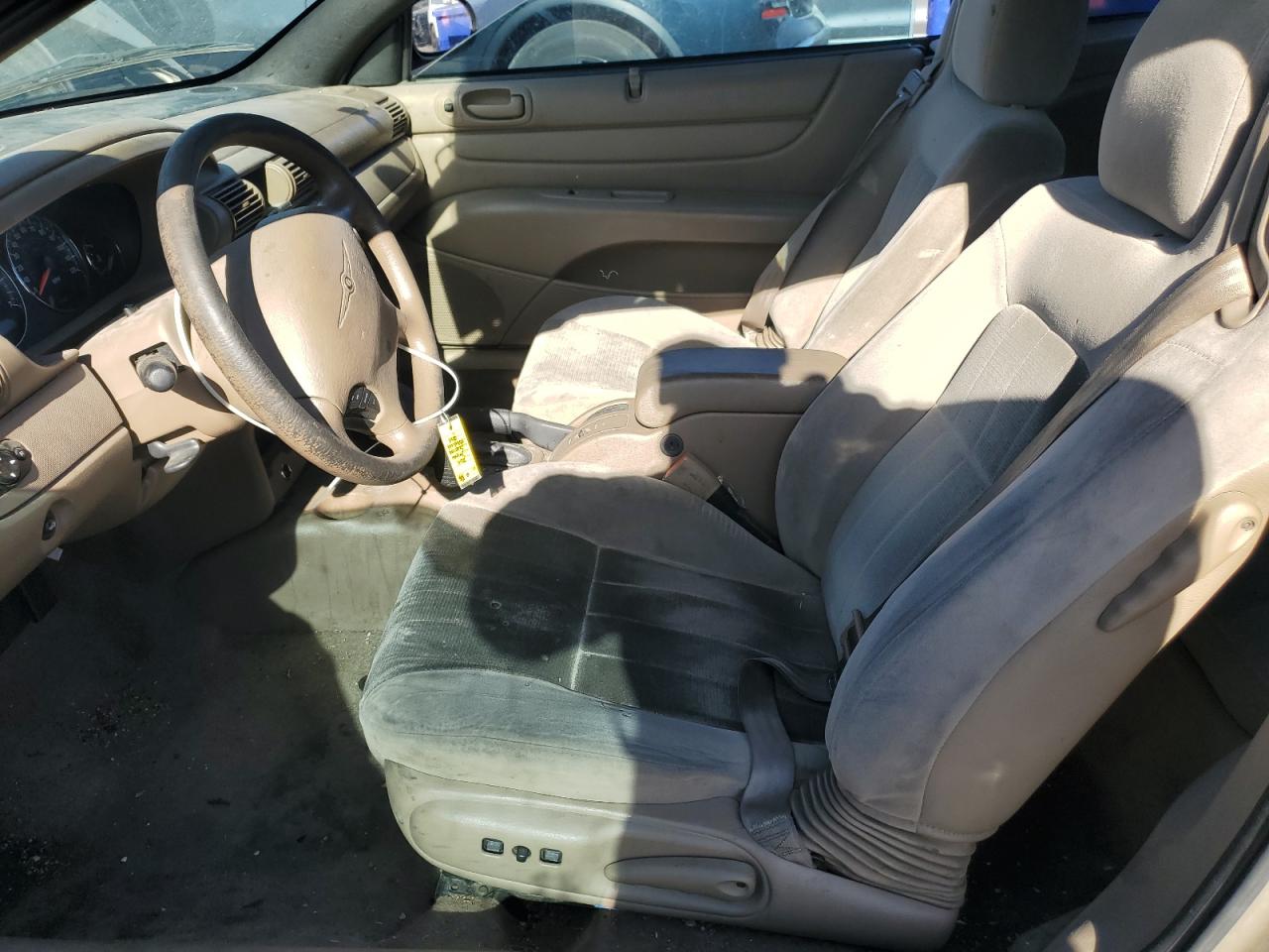 2004 Chrysler Sebring - Image 7