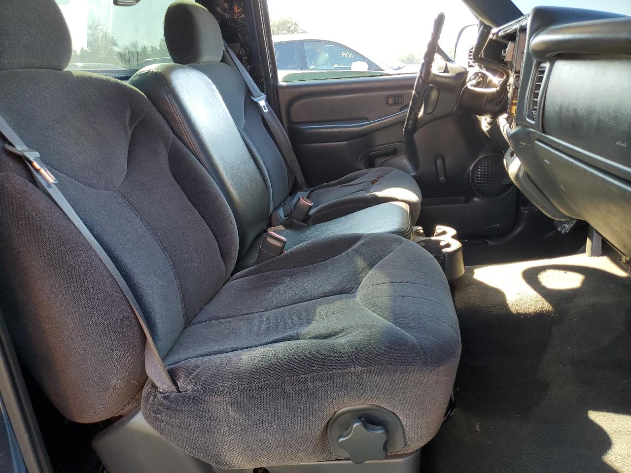 2000 GMC Sierra - Image 10