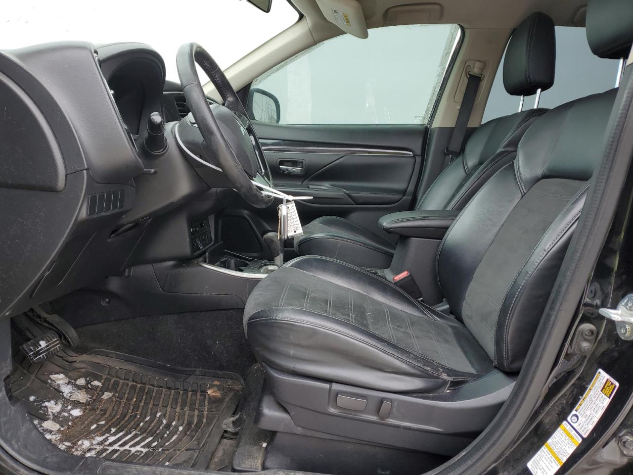 2019 Mitsubishi Outlander - Image 7