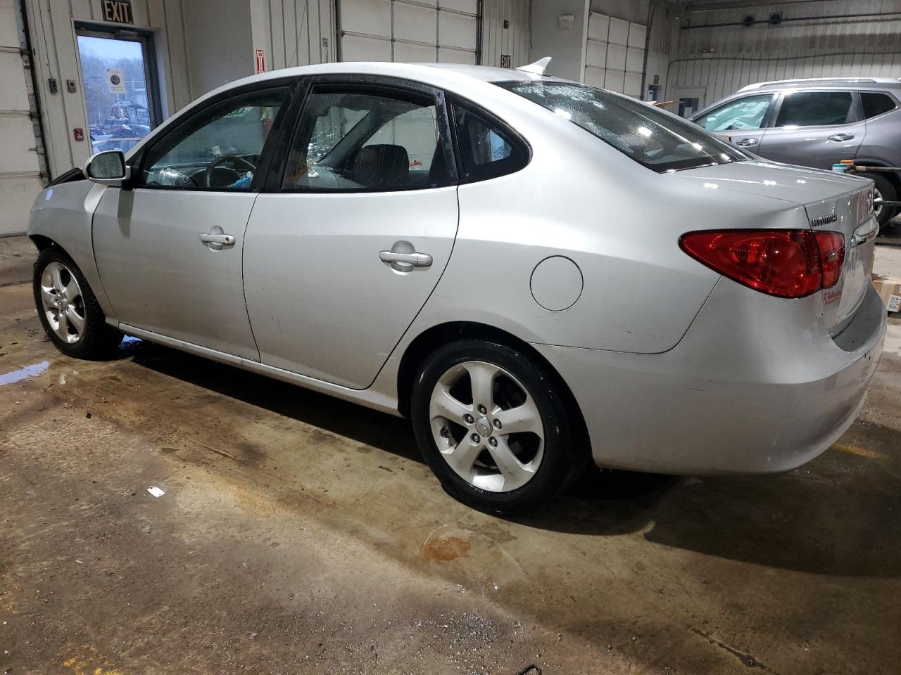 2010 Hyundai Elantra - Image 2