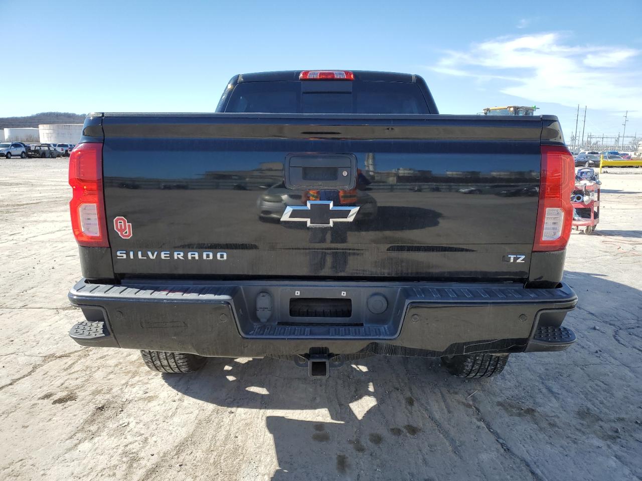 2016 Chevrolet Silverado - Image 6