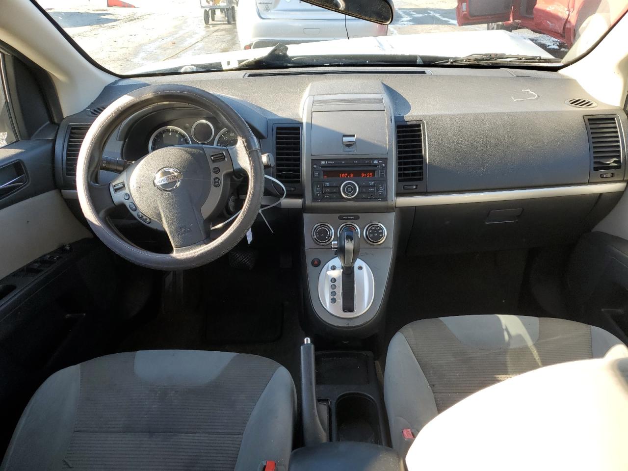 2010 Nissan Sentra - Image 8