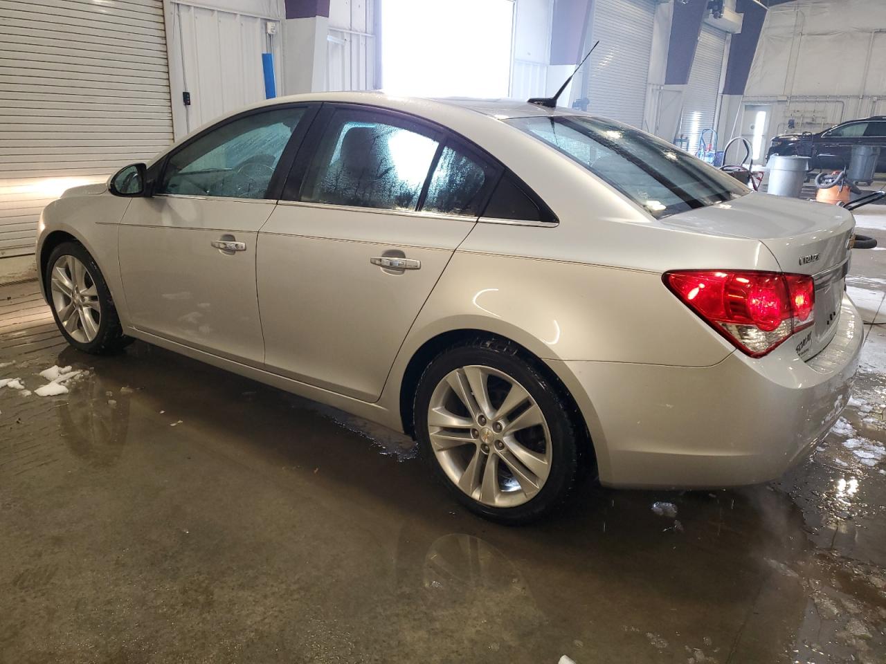 2014 Chevrolet Cruze - Image 2