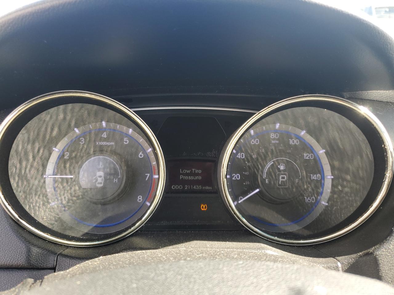 2013 Hyundai Sonata - Image 9