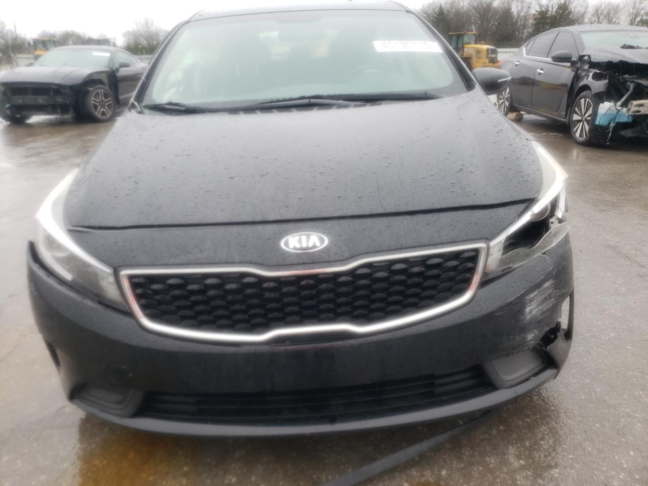 2017 Kia Forte - Image 5