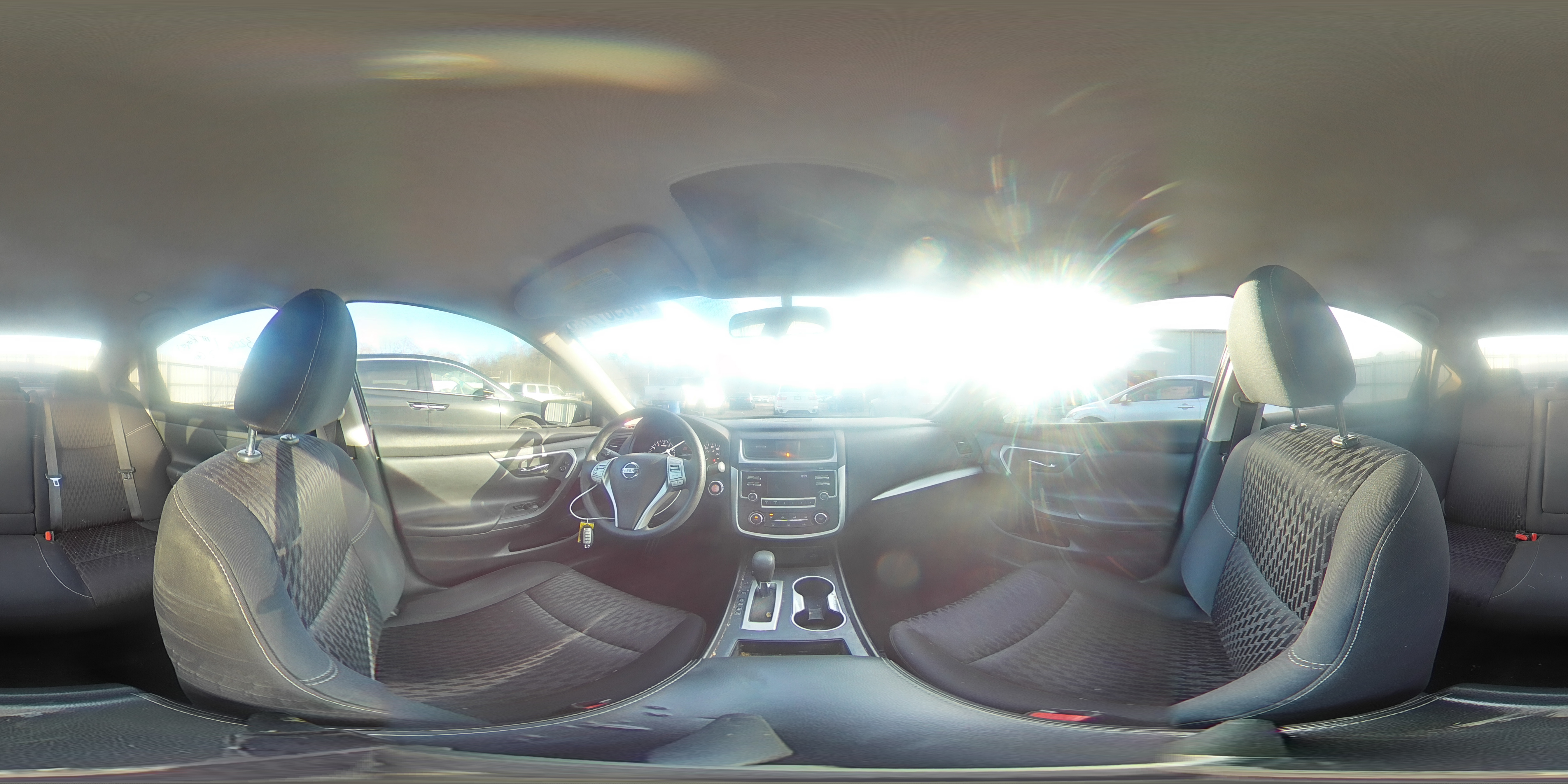 2018 Nissan Altima - Image 13