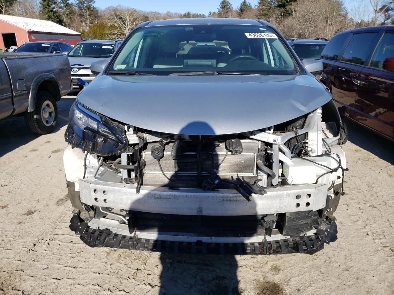 2022 Toyota Sienna - Image 5