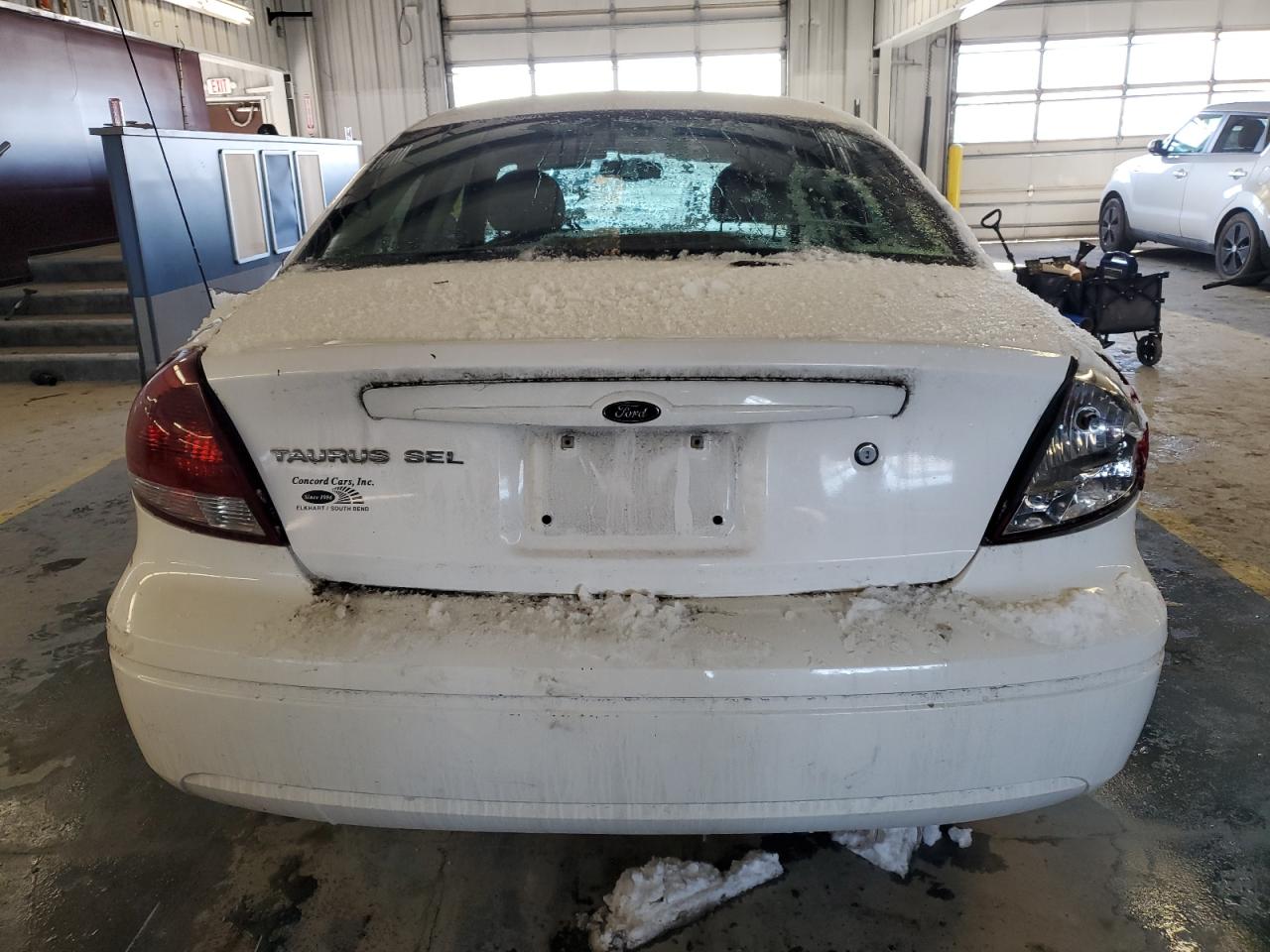 2006 Ford Taurus - Image 6