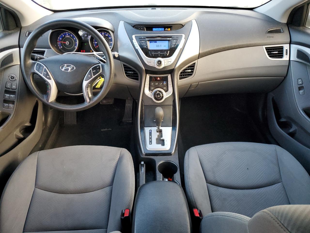 2012 Hyundai Elantra - Image 8