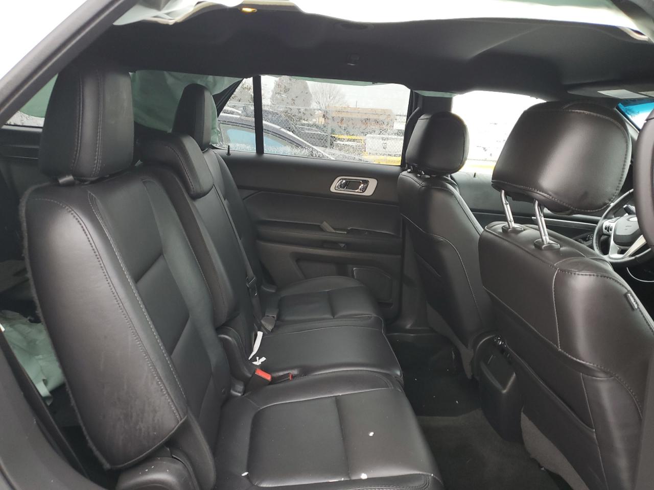 2015 Ford Explorer - Image 11