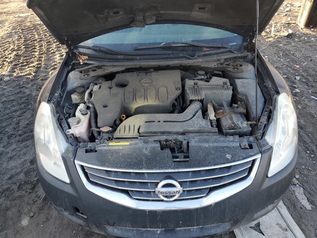 2010 Nissan Altima - Image 11