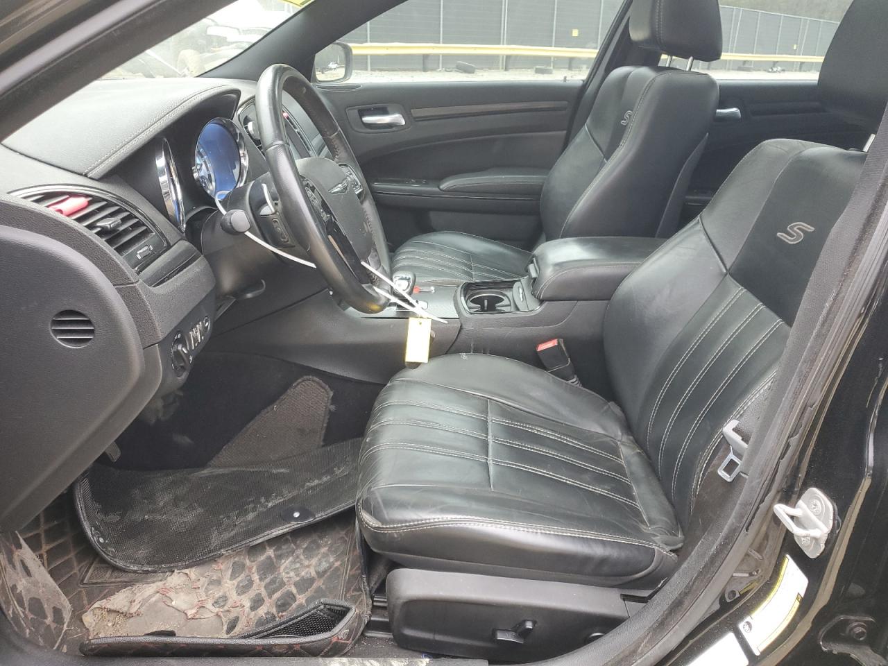 2014 Chrysler 300 - Image 7