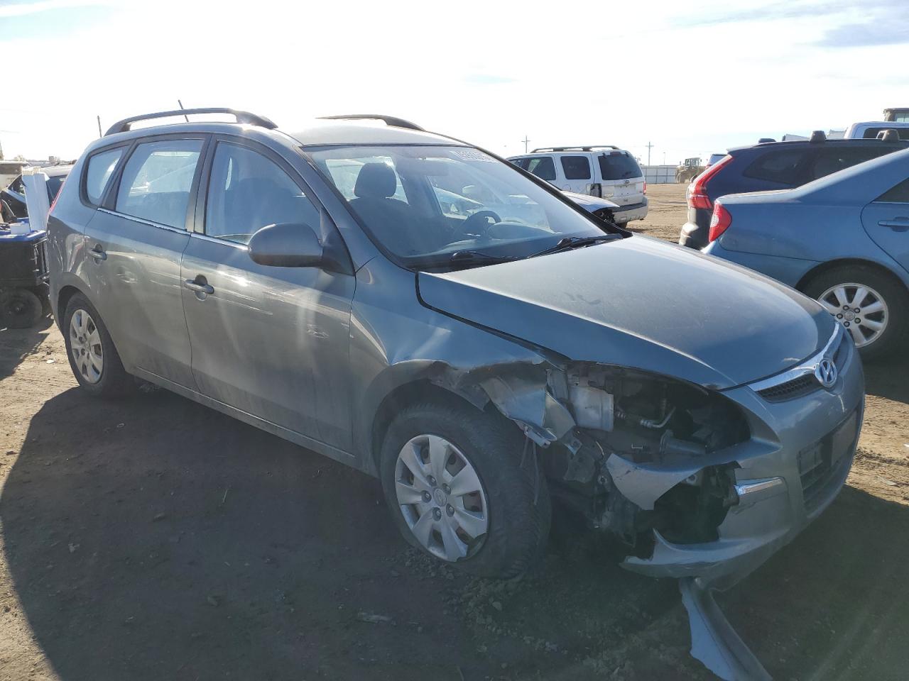 2010 Hyundai Elantra - Image 4
