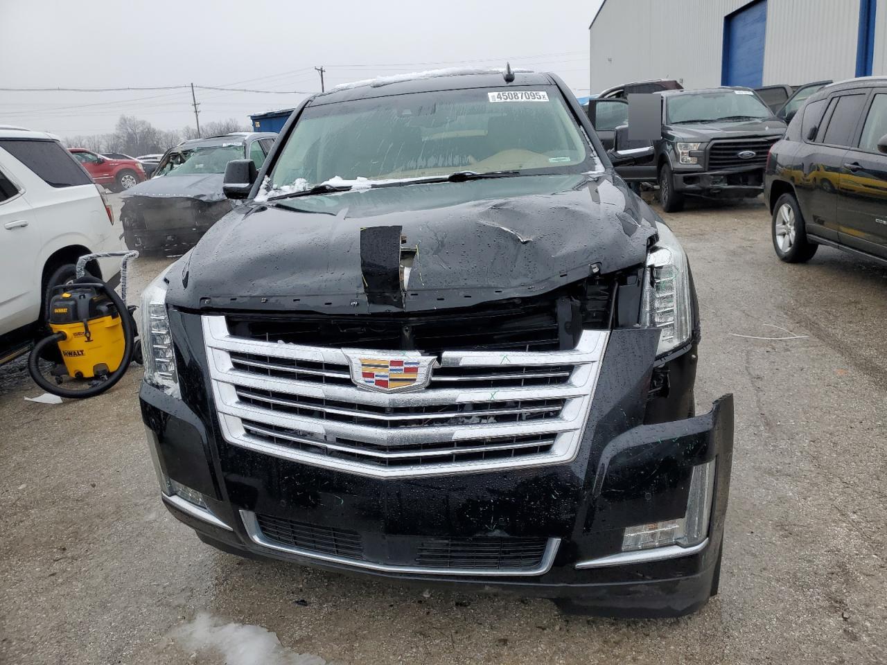 2016 Cadillac Escalade - Image 5