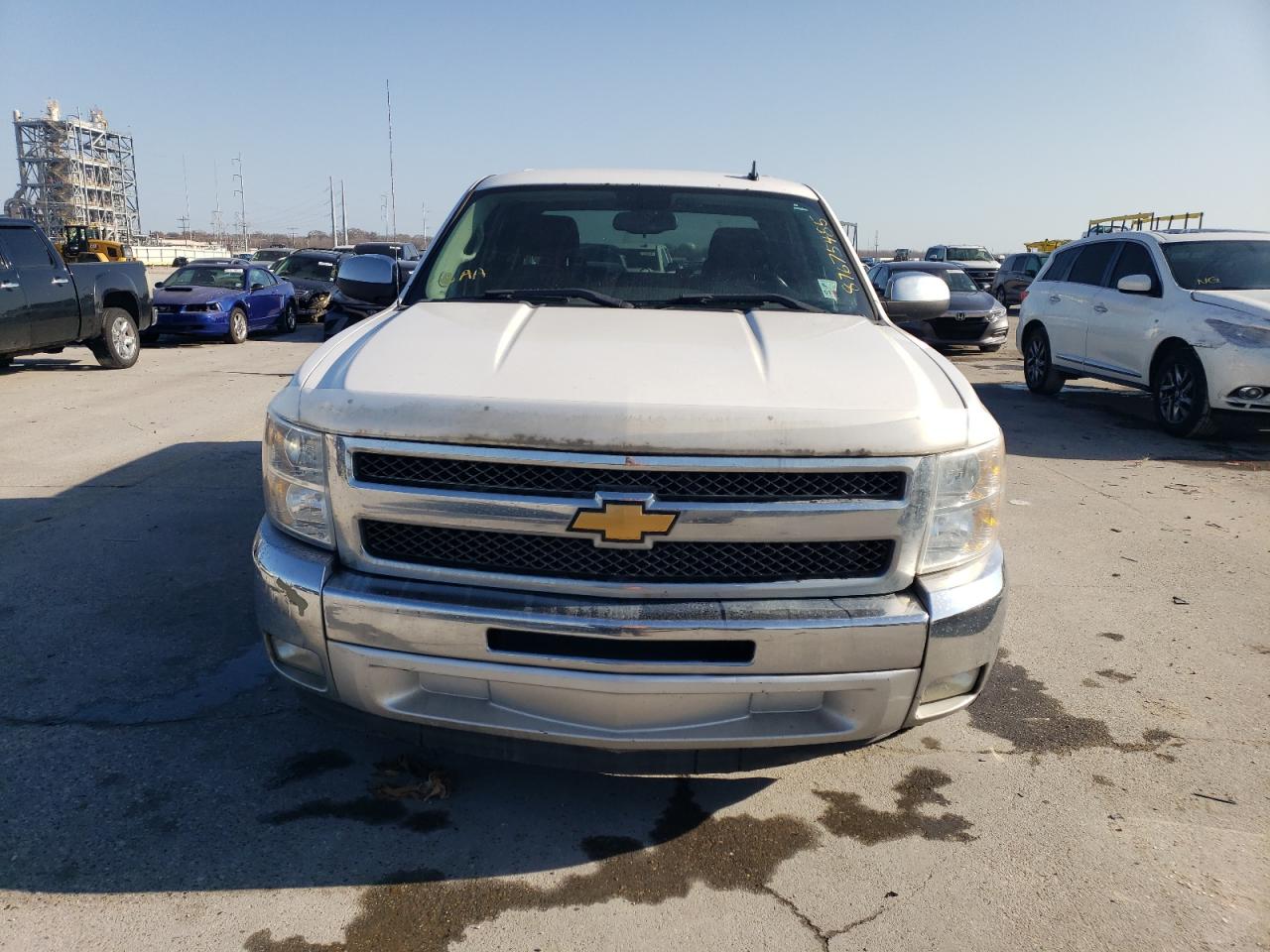 2013 Chevrolet Silverado - Image 5