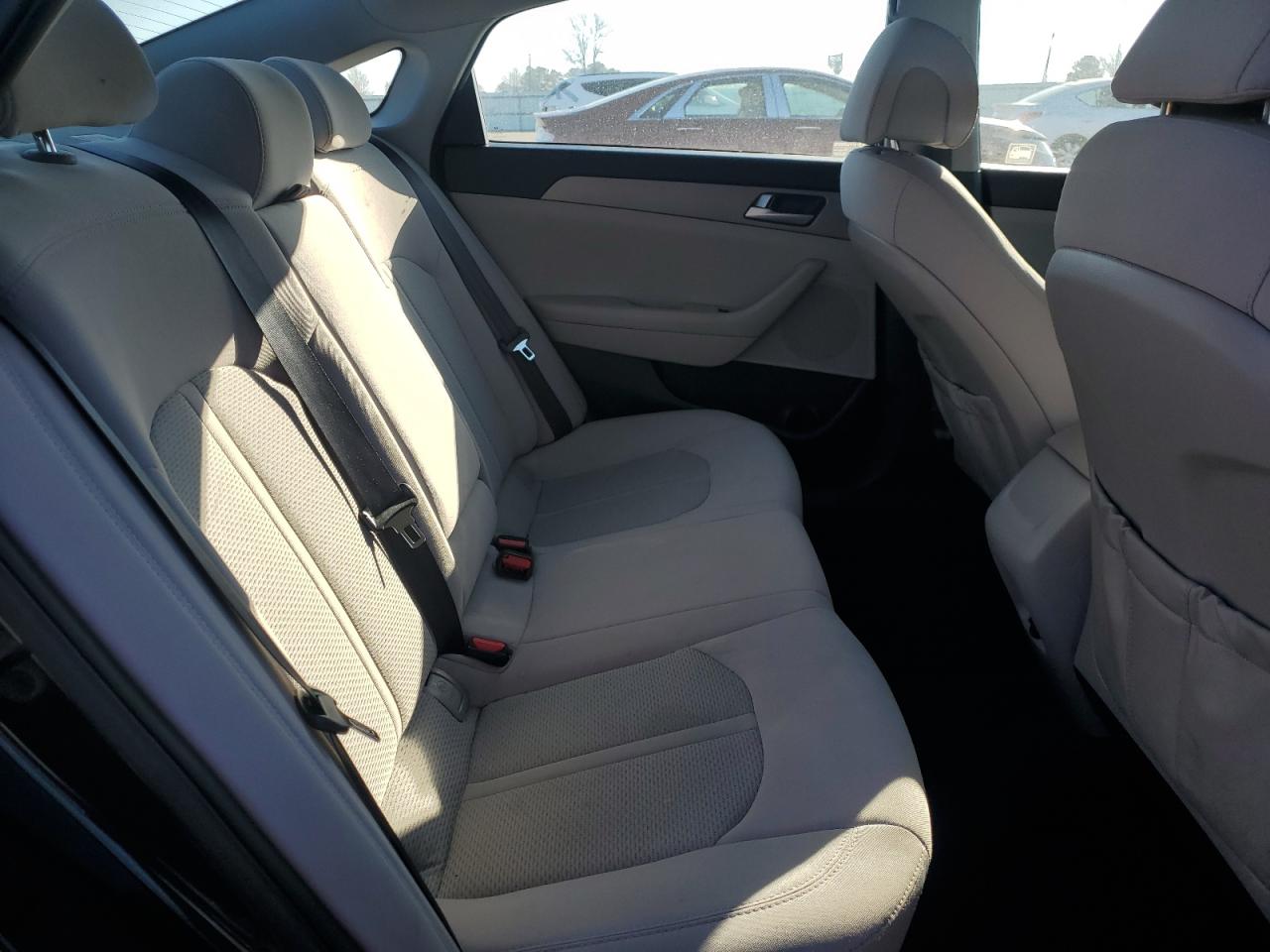 2016 Hyundai Sonata - Image 10