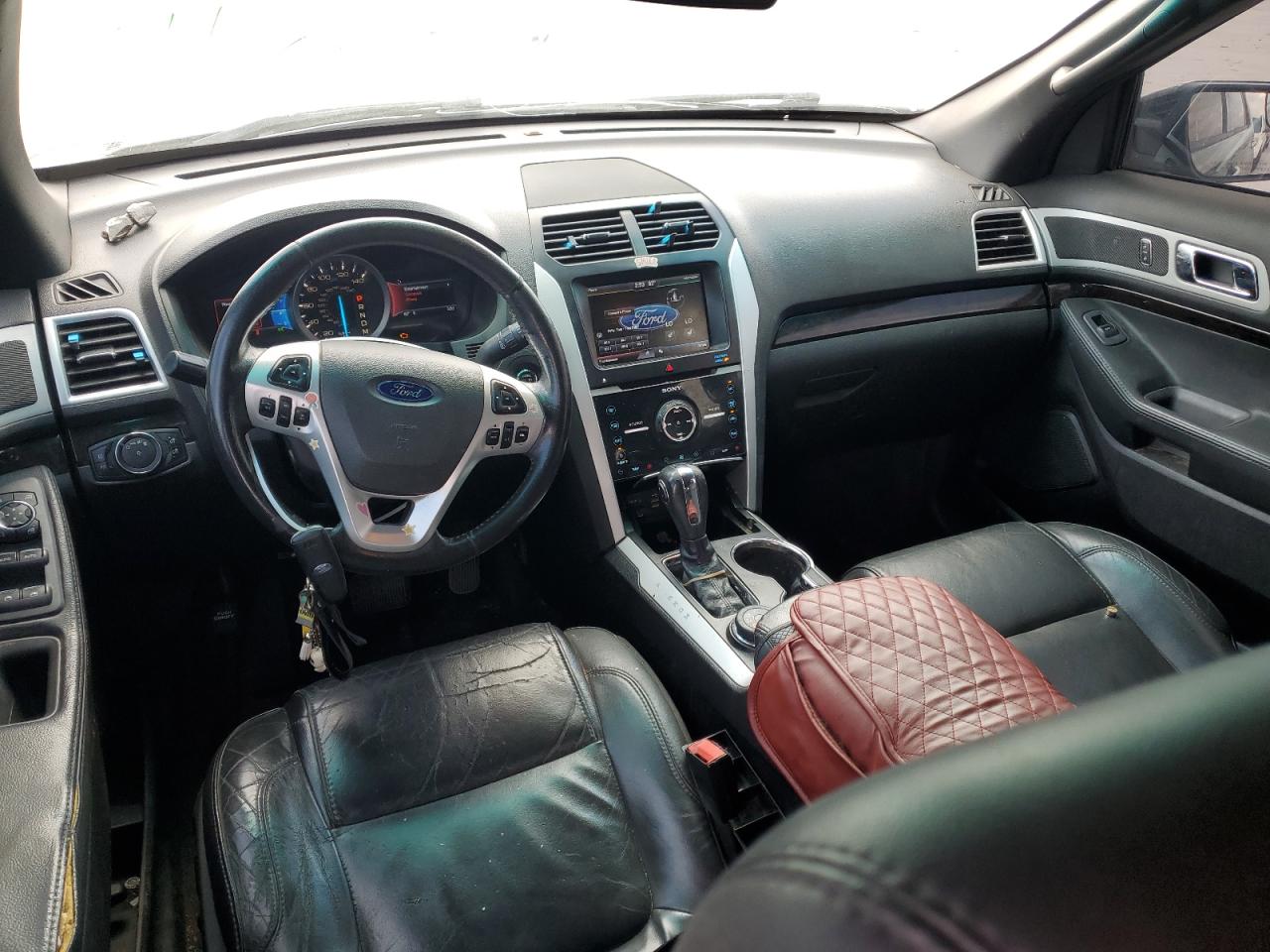 2015 Ford Explorer - Image 8