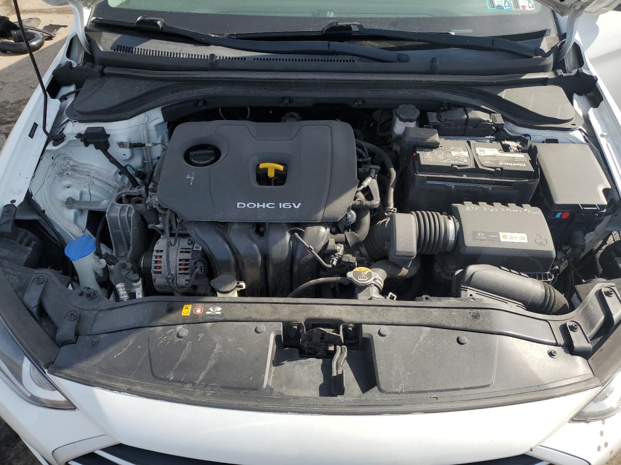 2018 Hyundai Elantra - Image 11