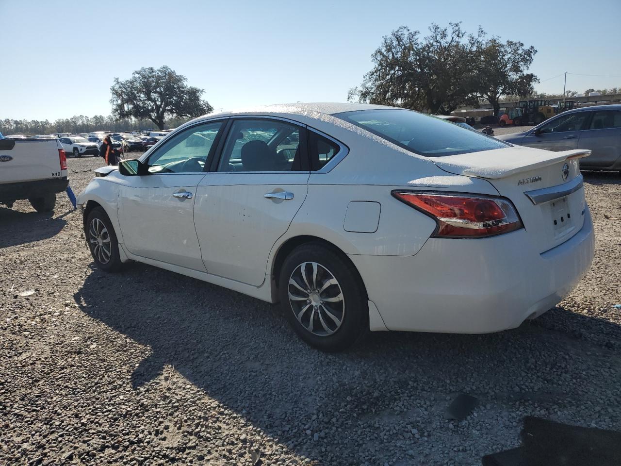 2014 Nissan Altima - Image 2
