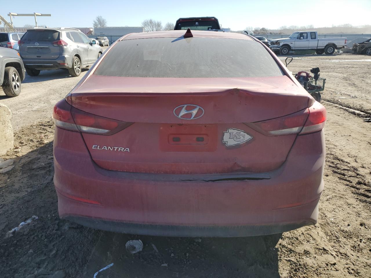 2018 Hyundai Elantra - Image 6