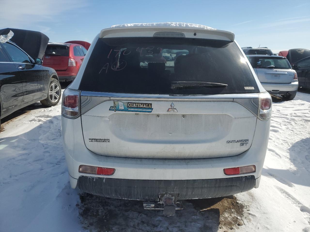 2014 Mitsubishi Outlander - Image 6