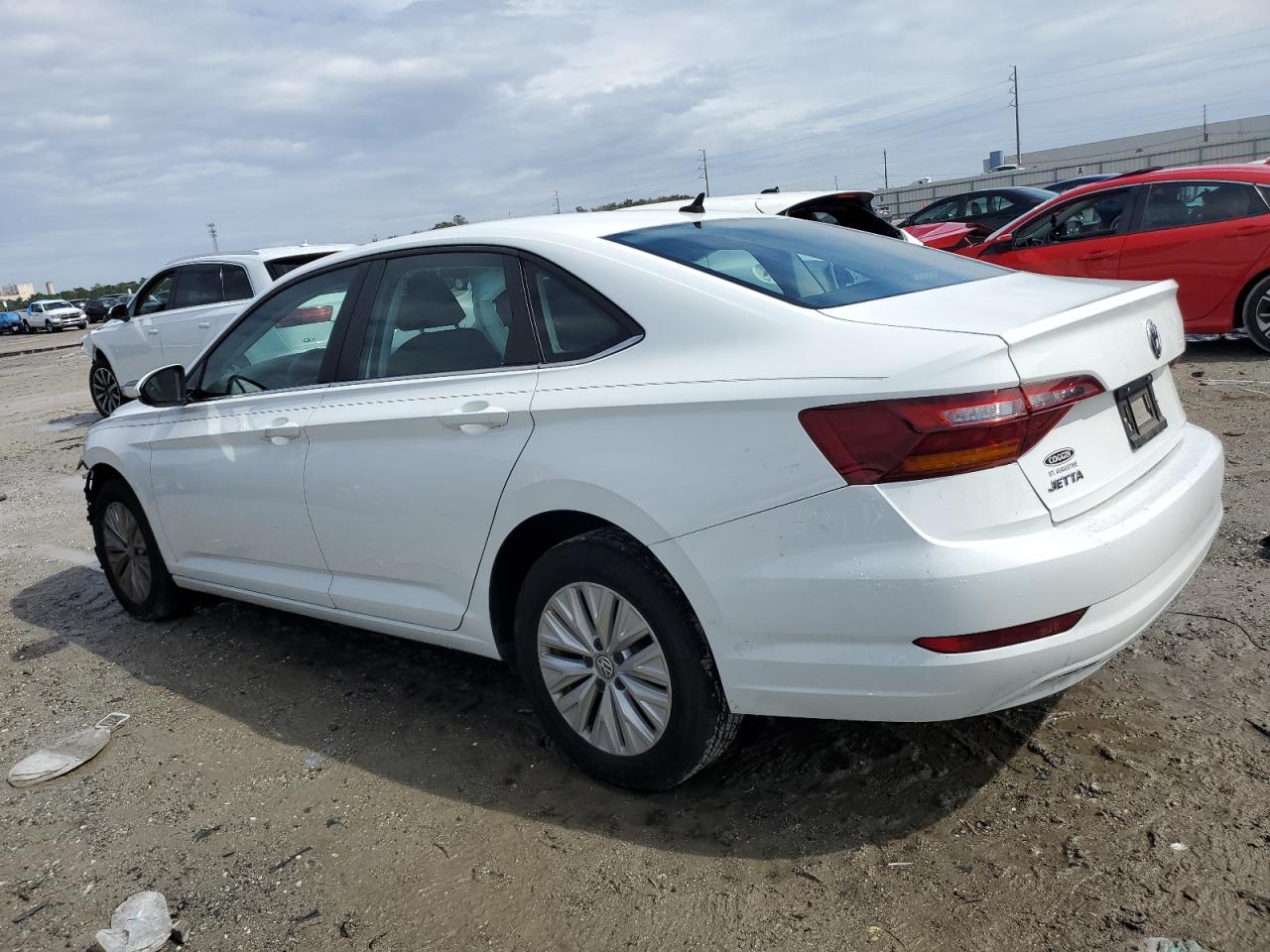 2019 Volkswagen Jetta - Image 2