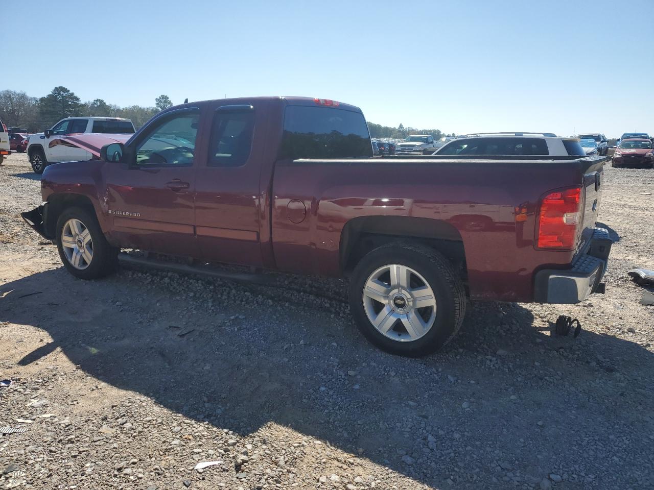2008 Chevrolet Silverado - Image 2